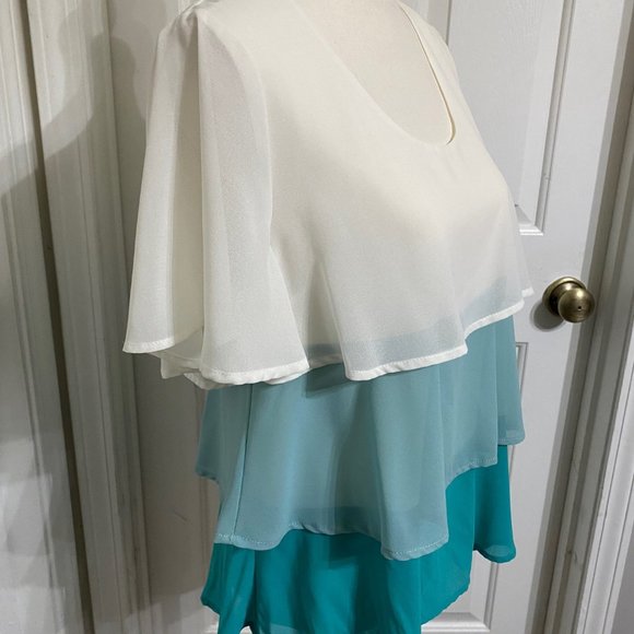 Entro M Light Weight Ruffle Layered Top - Picture 2 of 5